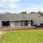 度假居 5 Star Holiday Home In Lokken