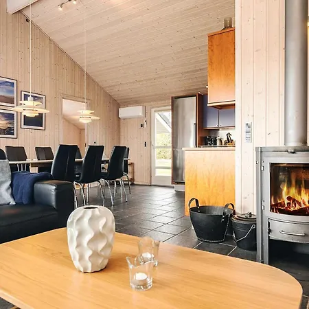 Modern Retreat - By Traum *