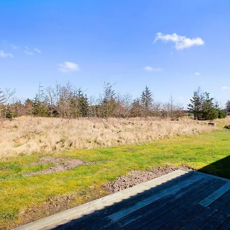 別荘 Modern Retreat - By Traum Trudslev