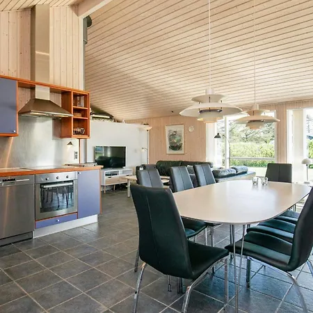 5 Star Holiday Home In Lokken Casa de Férias