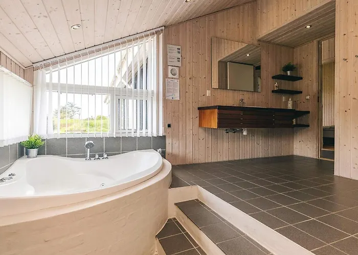 別荘 Modern Retreat - By Traum