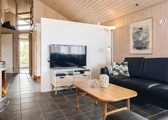 別荘 Modern Retreat - By Traum