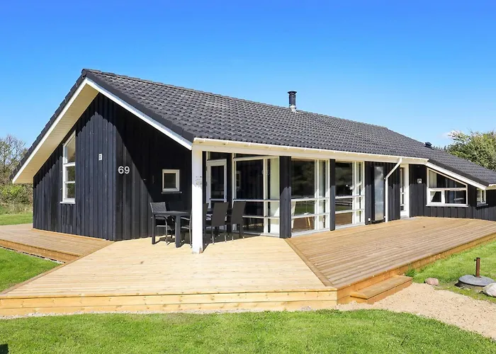 Modern Retreat - By Traum *