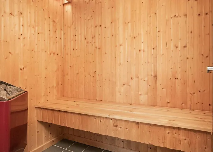 別荘 Modern Retreat - By Traum